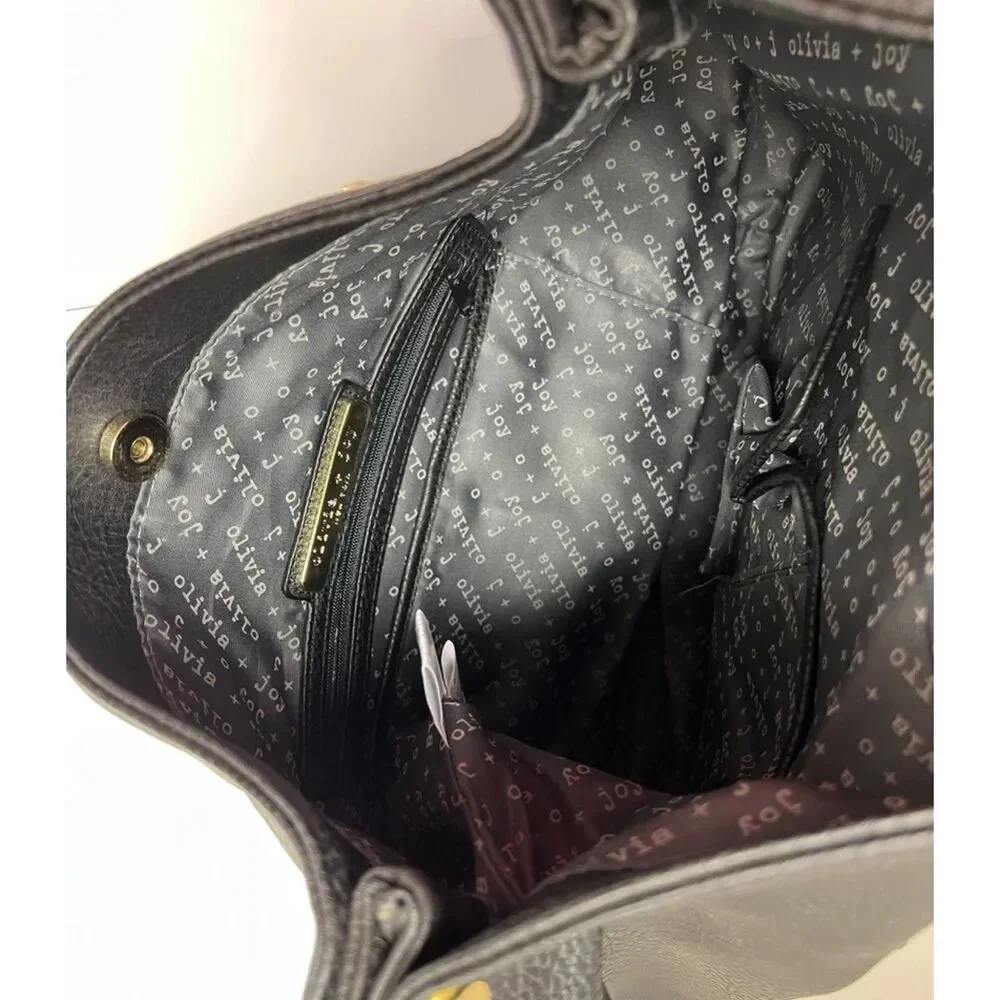 NWOT Olivia + Joy faux pebbled leather shoulder/hobo bag